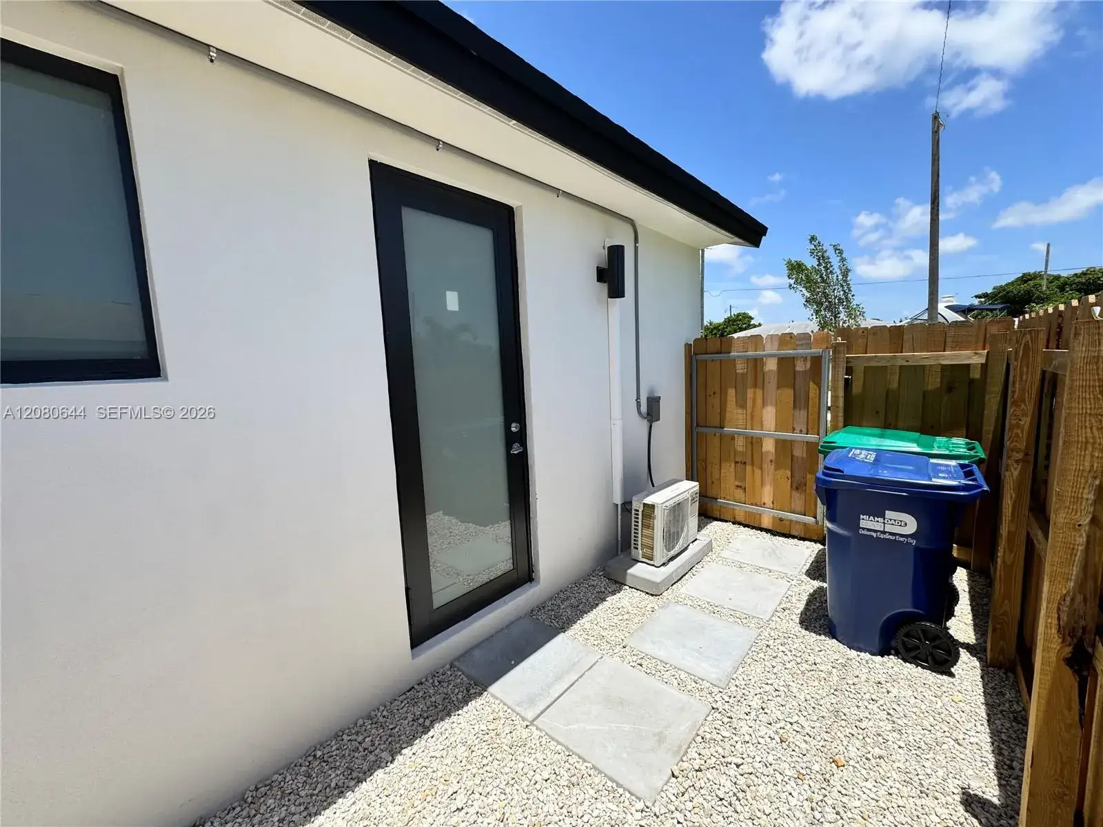 1 bedroom 1 bath Residential Lease for rent at 11086 SW 219 ST # 2, Miami FL 33170