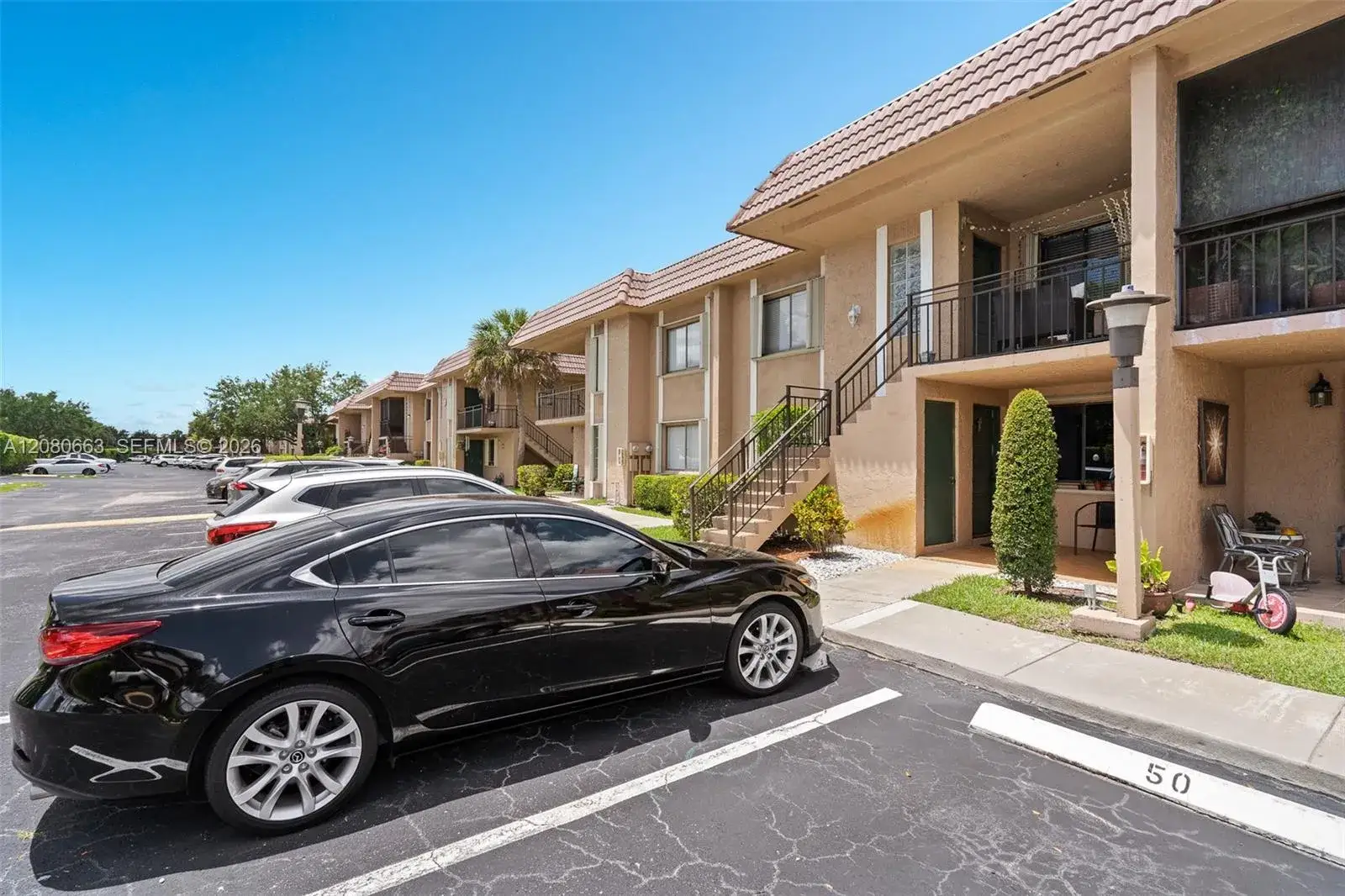 2 bedroom 2 bath Residential for sale at 197 Lakeview Dr # 102, Weston FL 33326