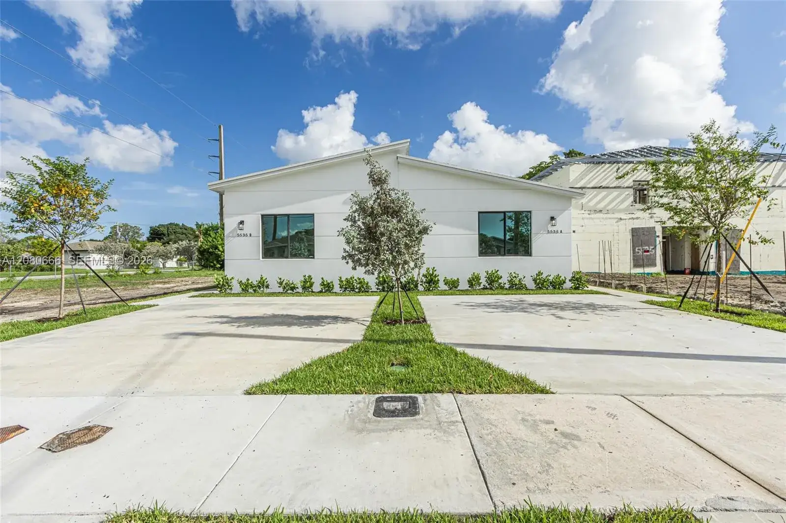 Residential Income for sale at 5535 SW 19th St, West Park FL 33023