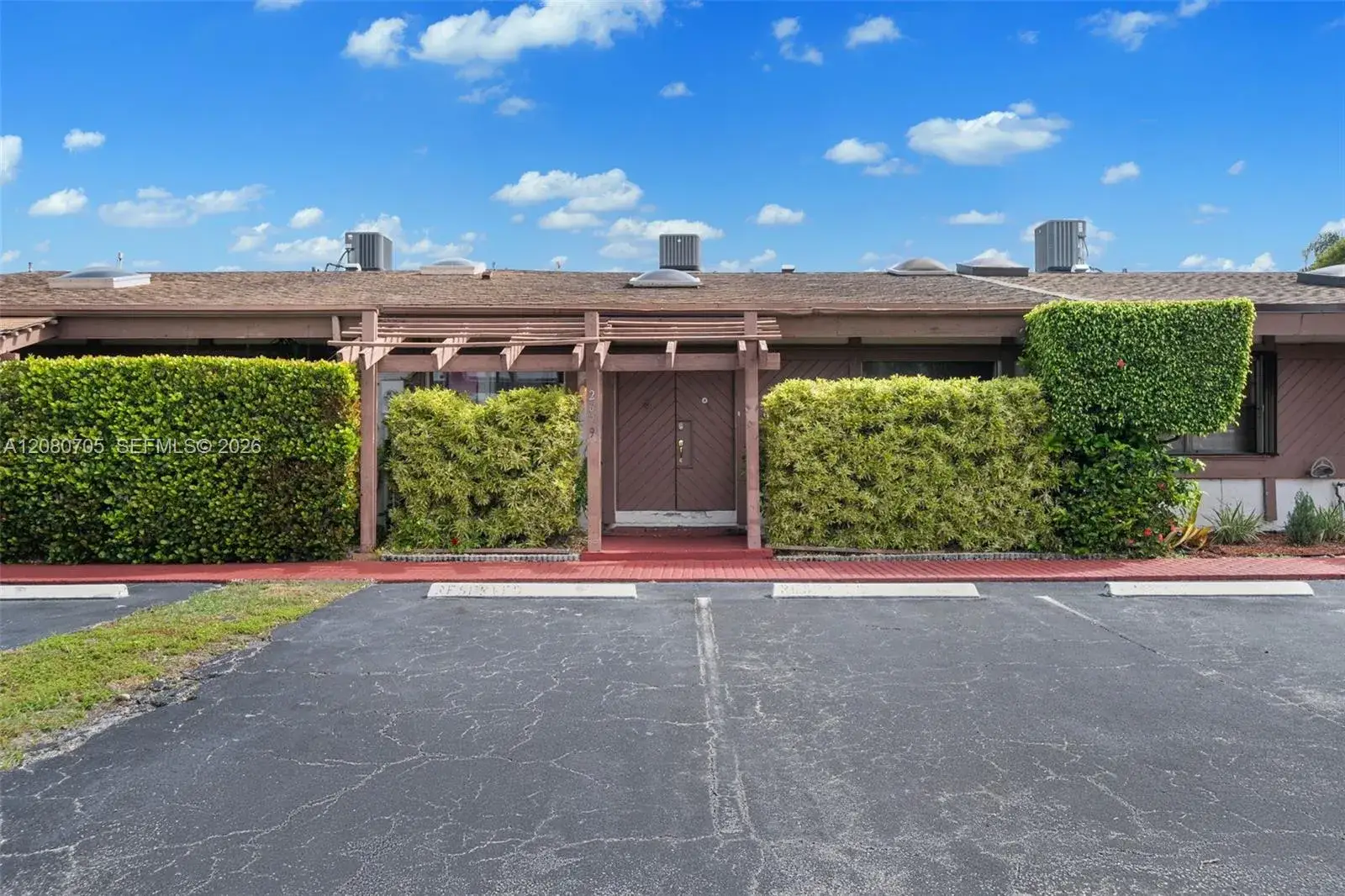 2 bedroom 2 bath Residential for sale at 2679 S Parkview Dr, Hallandale Beach FL 33009