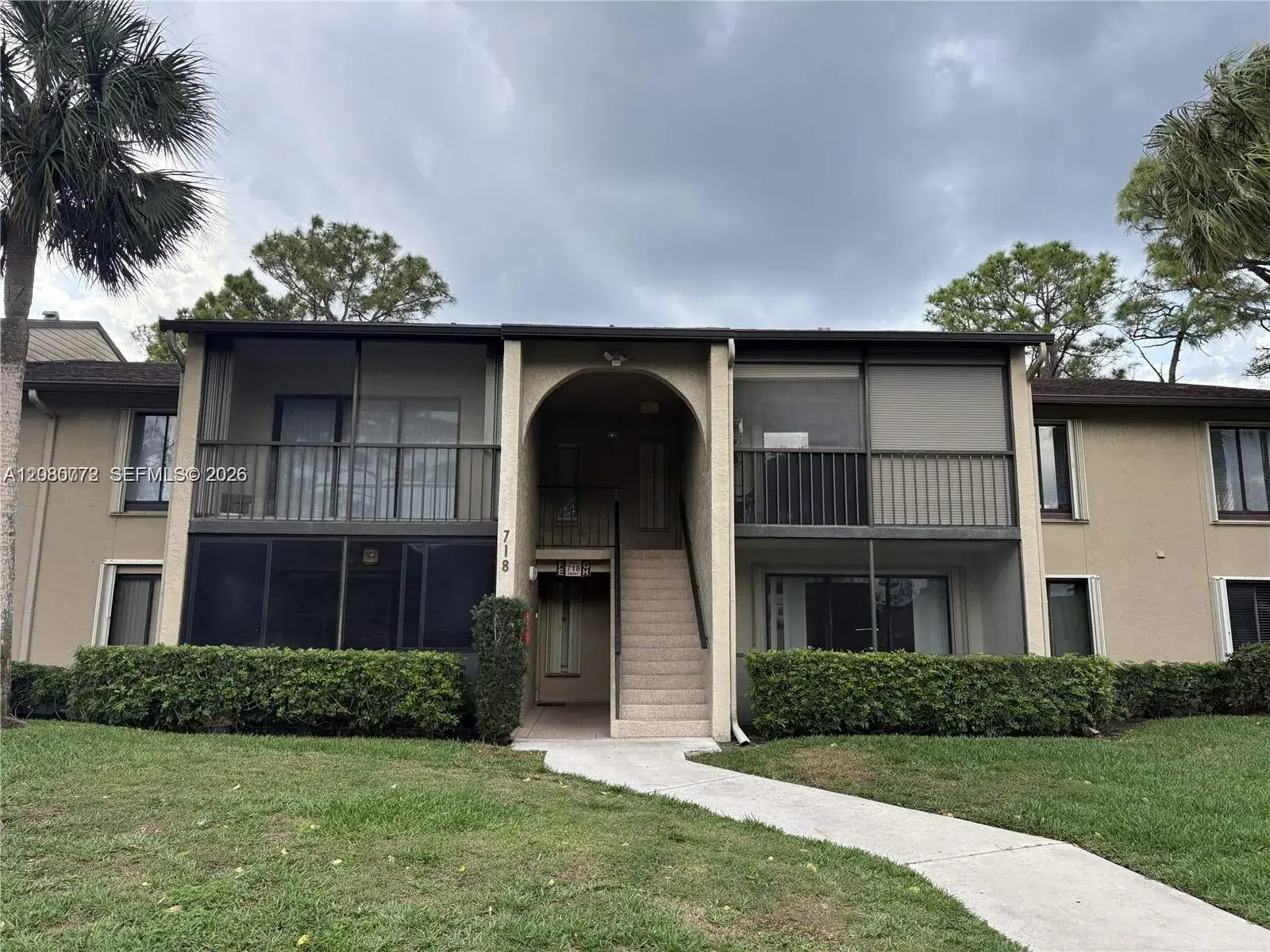 1 bedroom 1 bath Residential for sale at 718 Sunny Pine Way # F2, Green Acres FL 33415