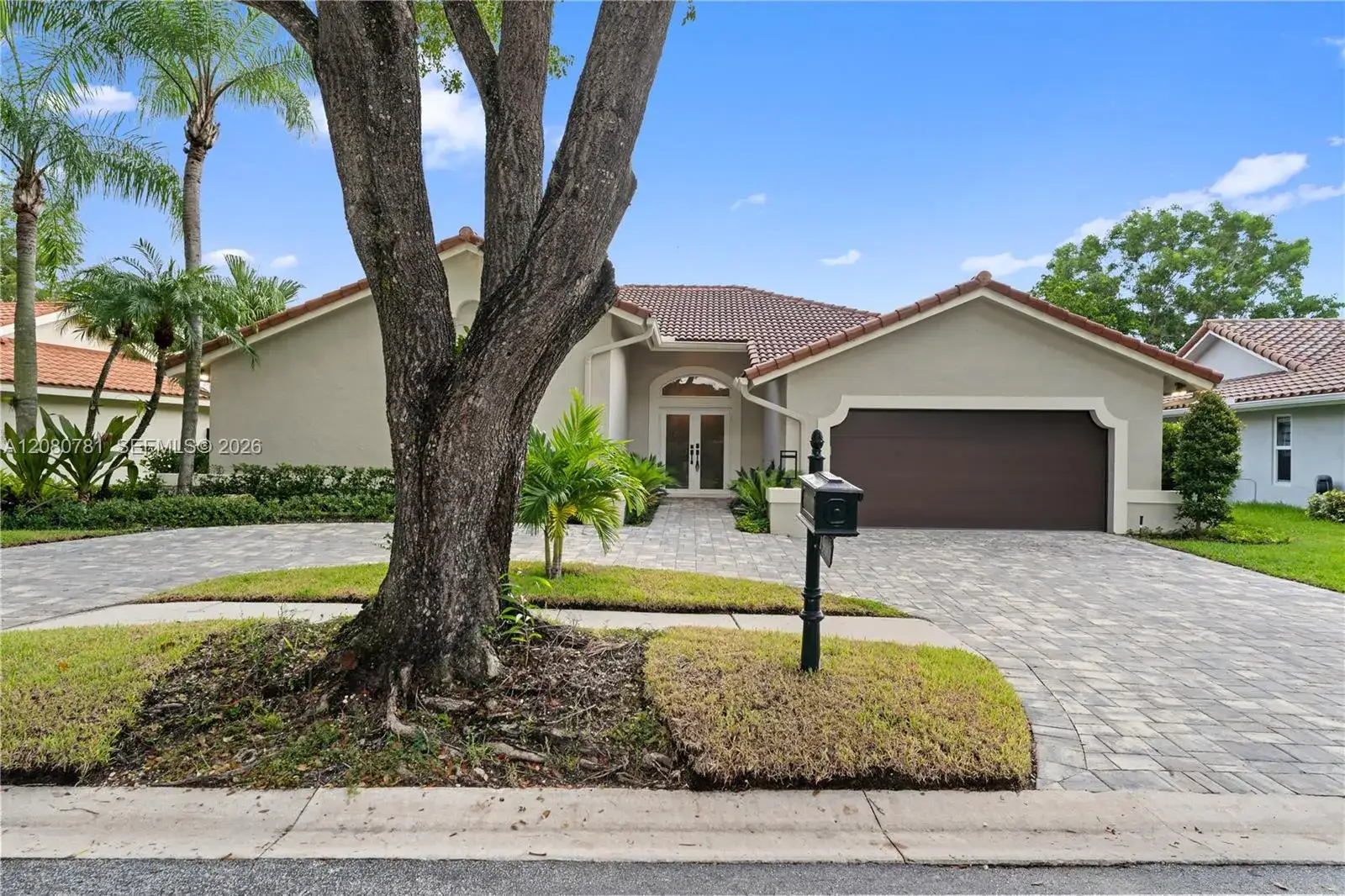 4 bedroom 2 bath Residential for sale at 1900 Lakeshore Dr, Weston FL 33326