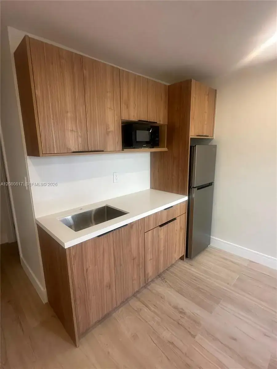 1 bedroom 1 bath Residential Lease for rent at 13217 SW 146th St # 1, Miami FL 33186