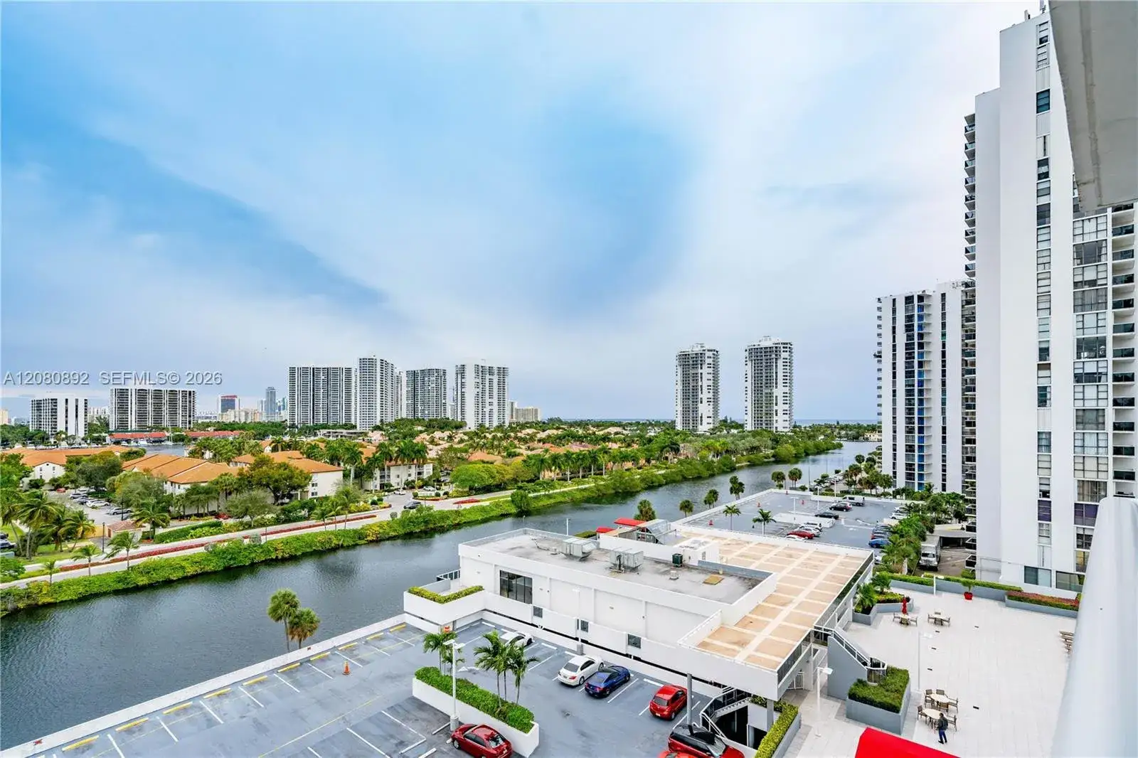 1 bedroom 1 bath Residential for sale at 3625 N Country Club Dr # 901, Aventura FL 33180