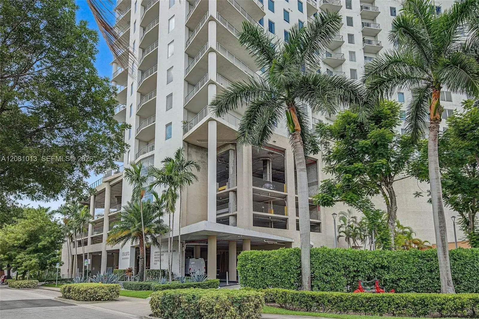 2 bedroom 2 bath Residential Lease for rent at 10 SW South River Dr # 1106, Miami FL 33130