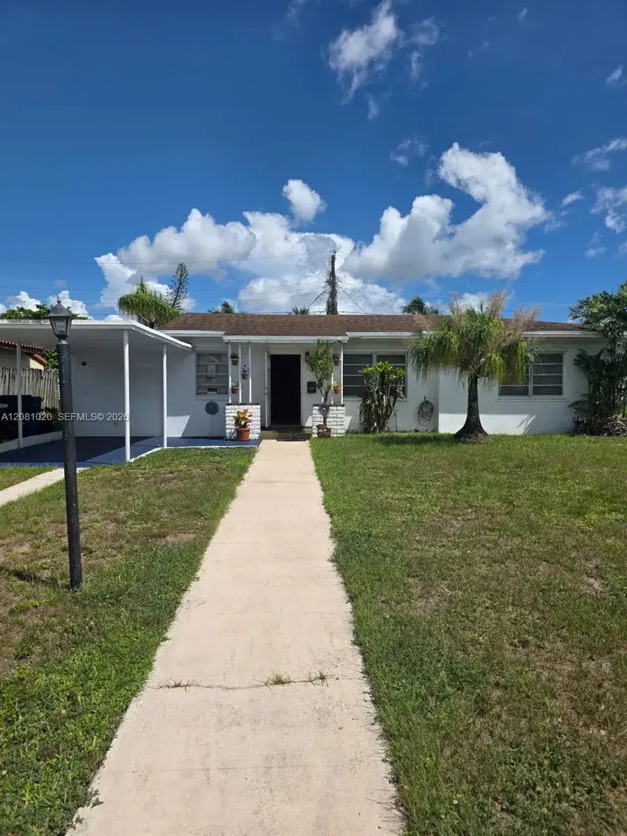 2 bedroom 2 bath Residential for sale at 921 NE 163rd St, North Miami Beach FL 33162