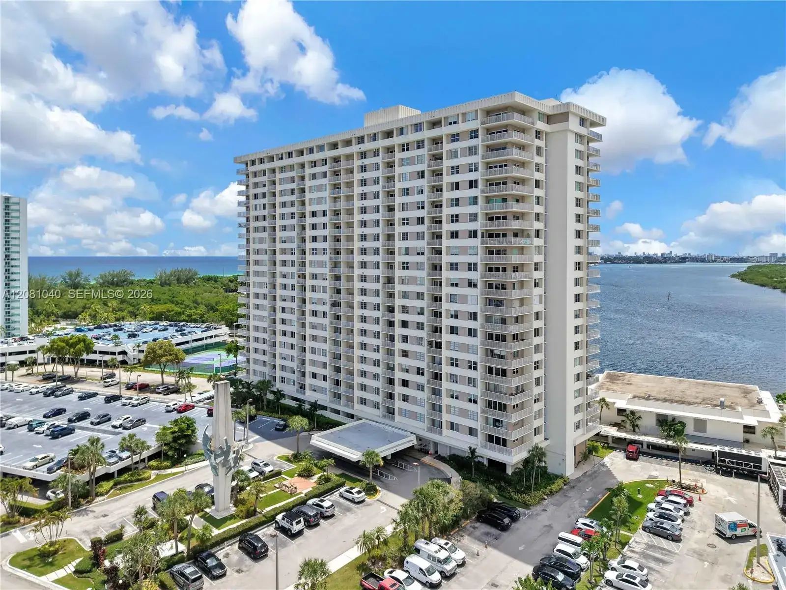 300 Bayview Dr # 211, Sunny Isles Beach FL 33160