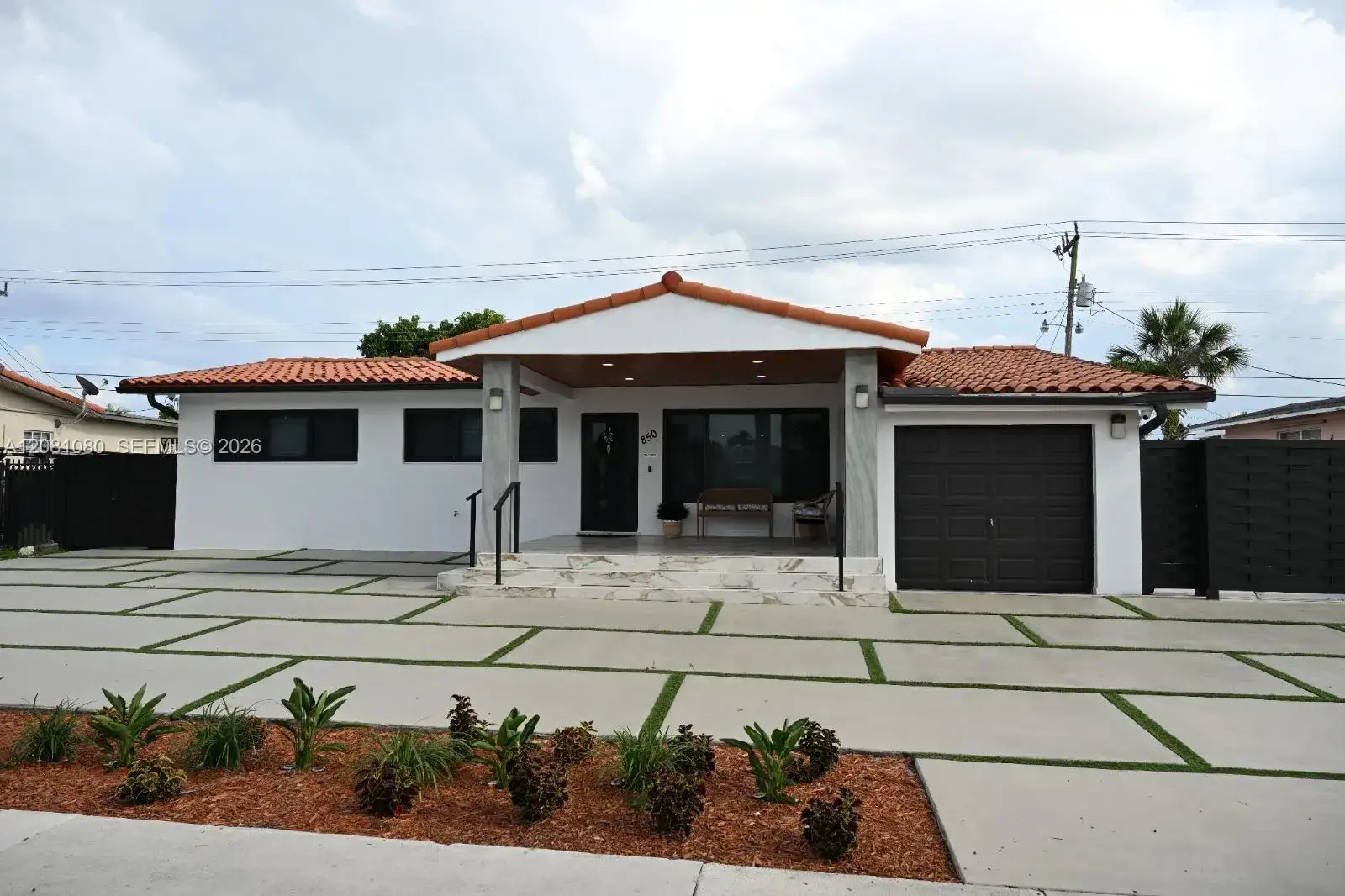 Commercial Sale for sale at 850 W 51st Pl, Hialeah FL 33012