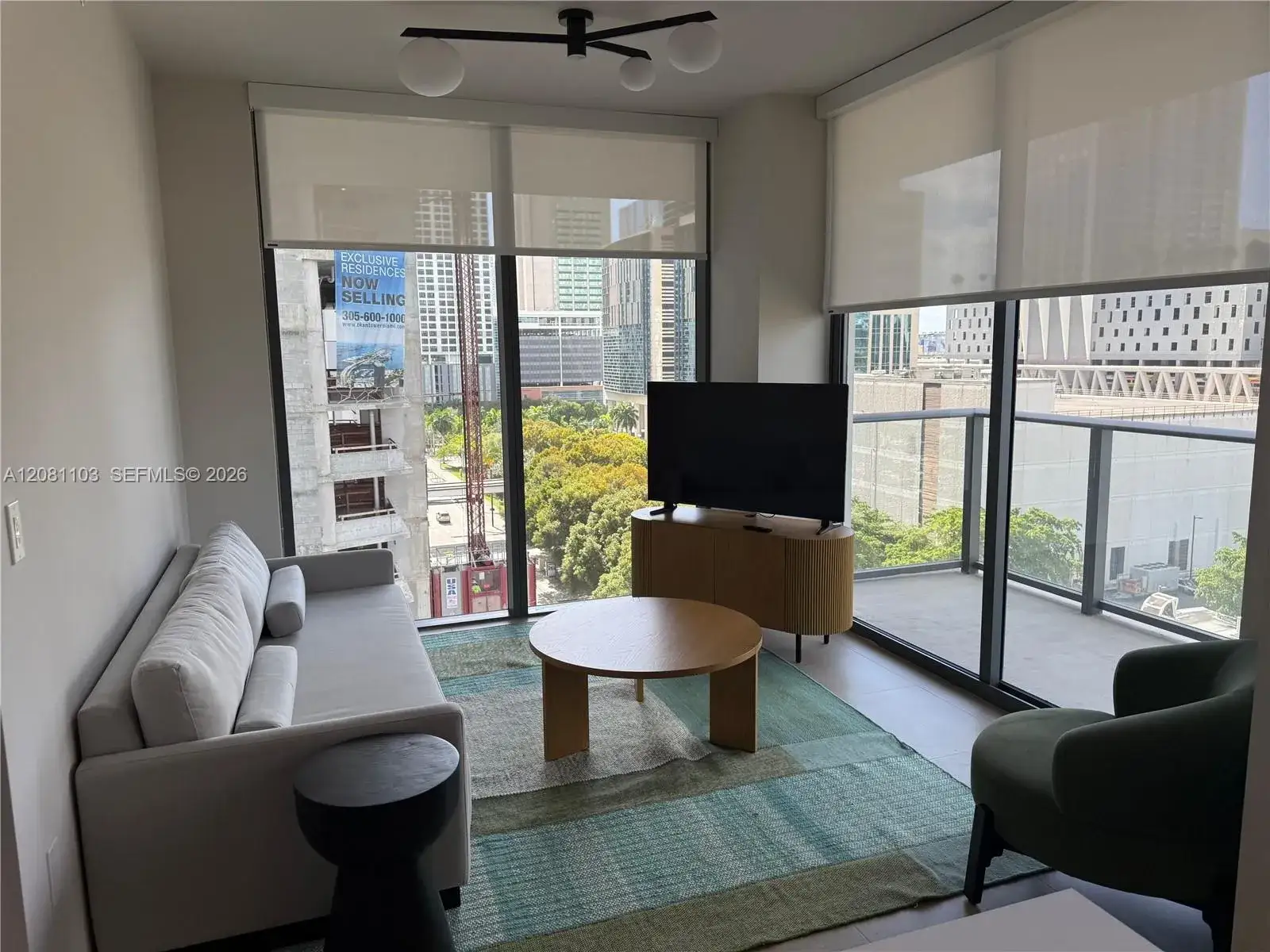 2 bedroom 2 bath Residential Lease for rent at 11 NE 6th St # 801, Miami FL 33132