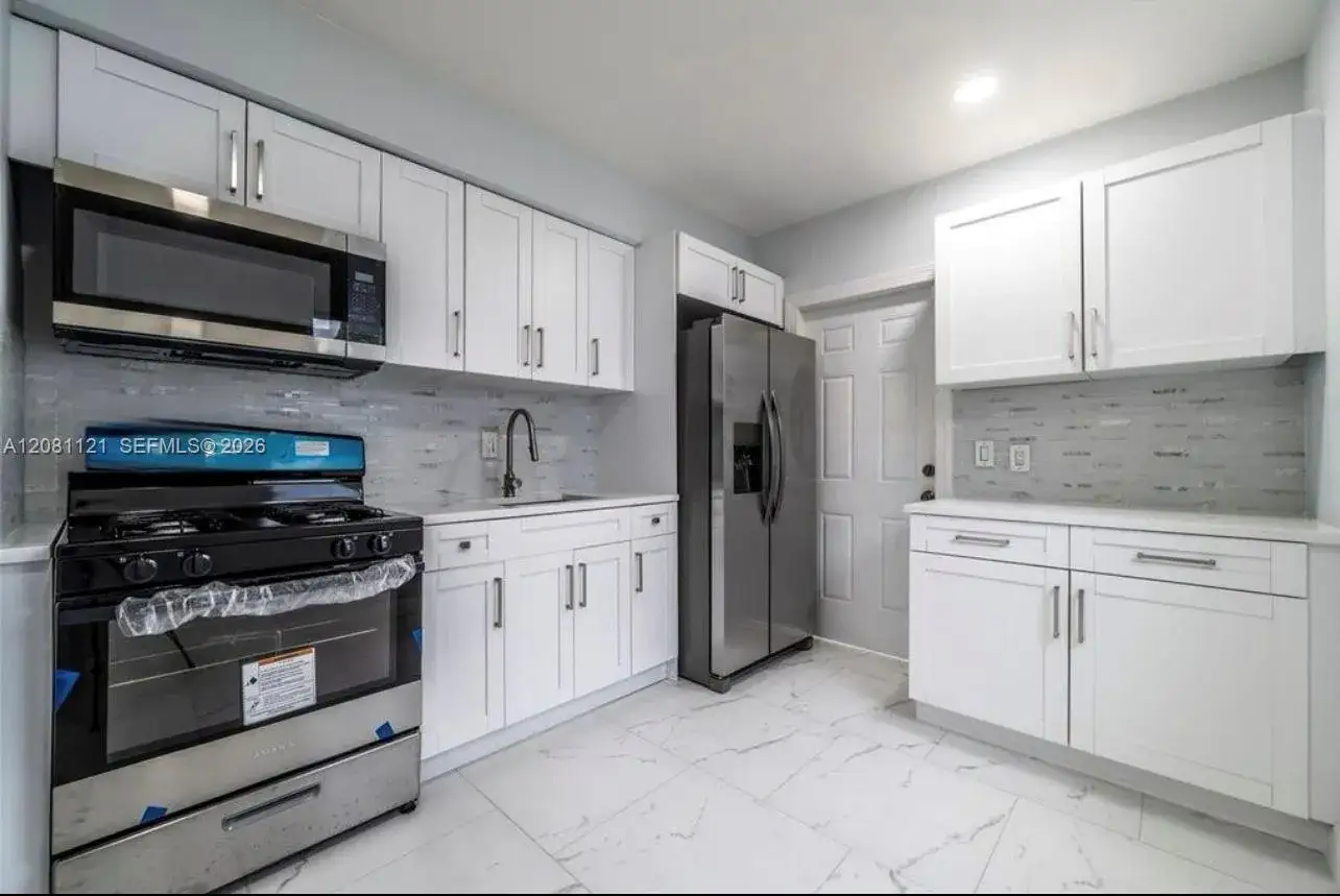3 bedroom 1 bath Residential for sale at 425 NW 14th Way, Fort Lauderdale FL 33311