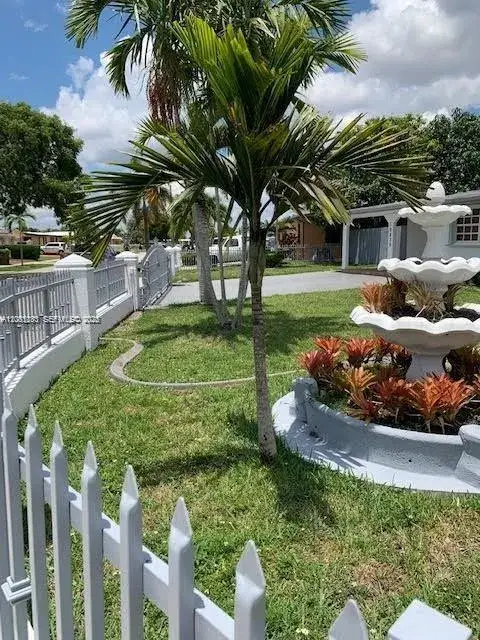 4 bedroom 2 bath Residential Lease for rent at 10835 SW 41st Ter, Miami FL 33165