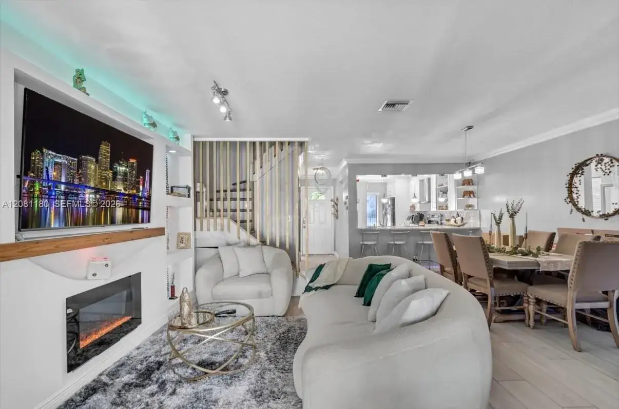 2 bedroom 2 bath Residential for sale at 789 Crystal Lake Dr, Deerfield Beach FL 33064