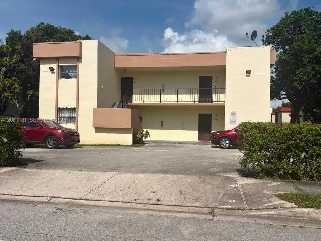 1 bedroom 1 bath Residential Lease for rent at 14002 NE 2nd Ct # 2, Miami FL 33161