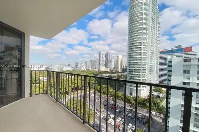 1 bedroom 2 bath Residential Lease for rent at 1865 Brickell Ave # A1602, Miami FL 33129