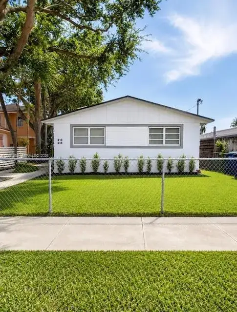 2 bedroom 1 bath Residential Lease for rent at 212 Northwest Blvd # 214, Miami FL 33126