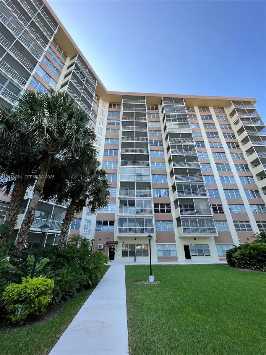 2 bedroom 2 bath Residential for sale at 10777 W Sample Rd # 301, Coral Springs FL 33065