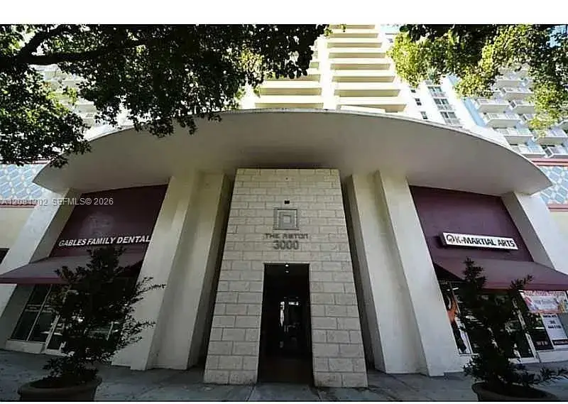 1 bedroom 1 bath Residential for sale at 3000 Coral Way # 1201, Miami FL 33145