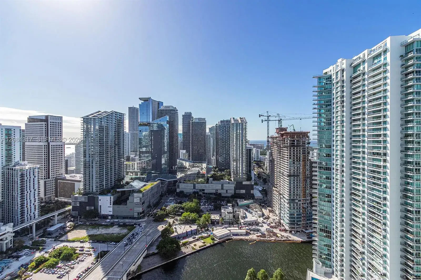 2 bedroom 2 bath Residential Lease for rent at 350 S Miami Ave # 3914, Miami FL 33130