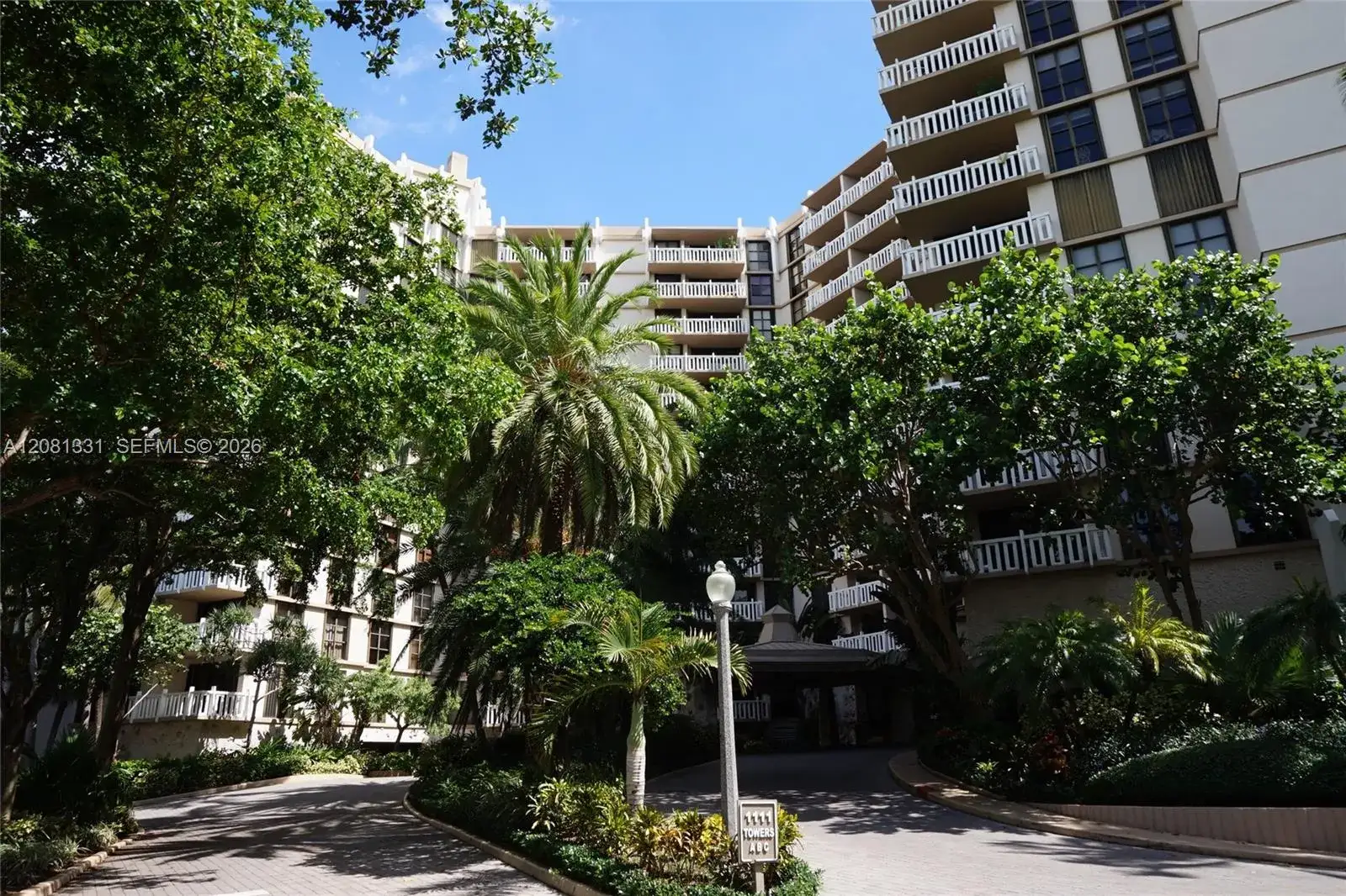 2 bedroom 2 bath Residential Lease for rent at 1121 Crandon Blvd # E1006, Key Biscayne FL 33149