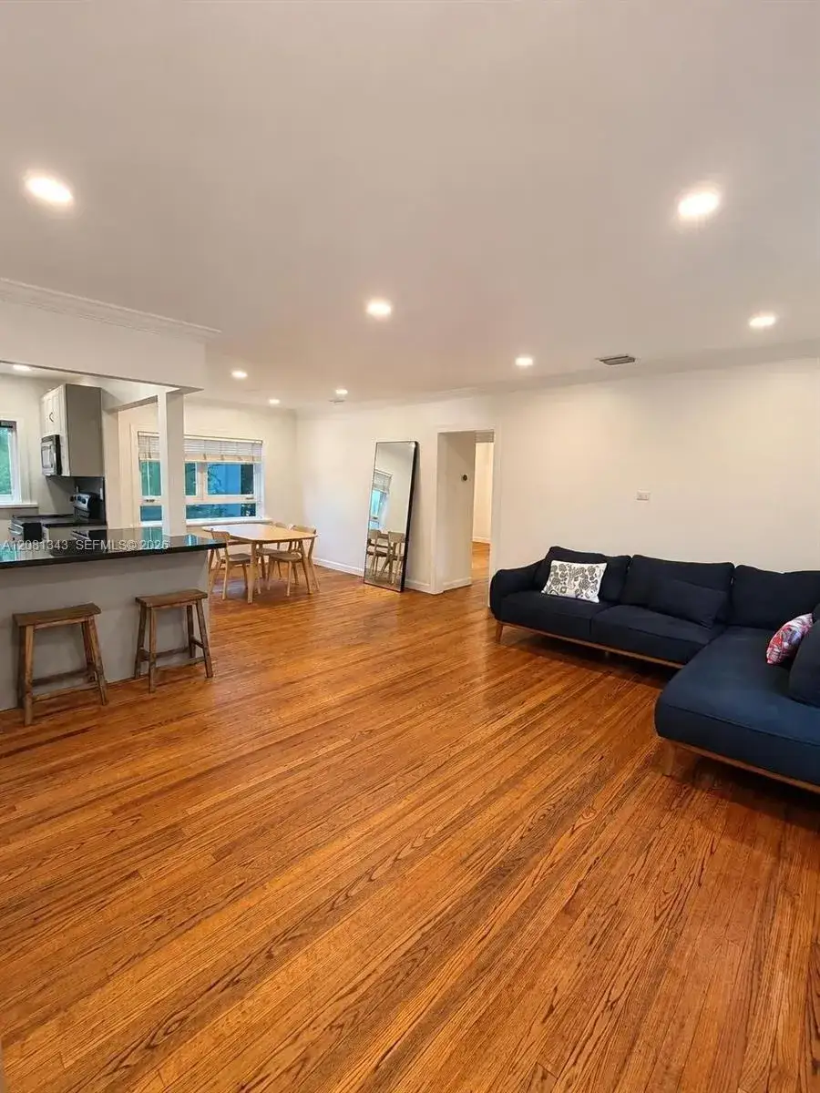 7715 SW 57th Ave # 3, Miami FL 33143