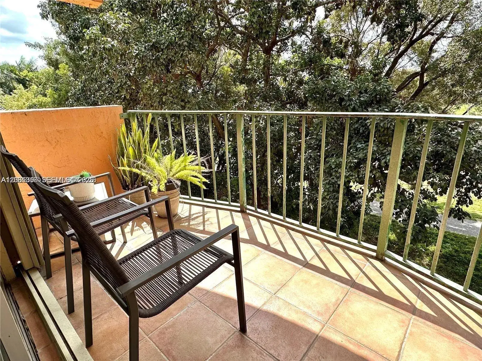 1 bedroom 1 bath Residential Lease for rent at 9360 Fontainebleau Blvd # 612, Miami FL 33172