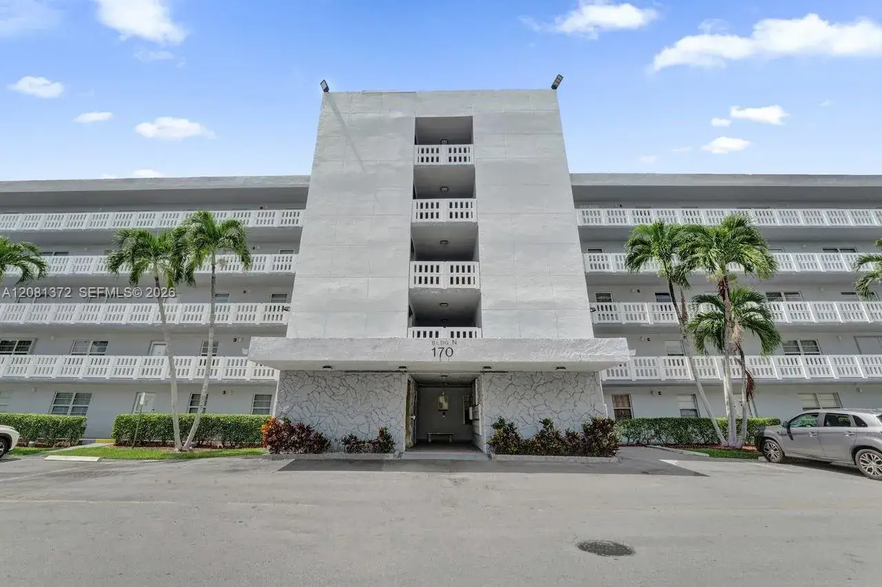 2 bedroom 2 bath Residential for sale at 170 SE 5th Ave # 405, Dania Beach FL 33004