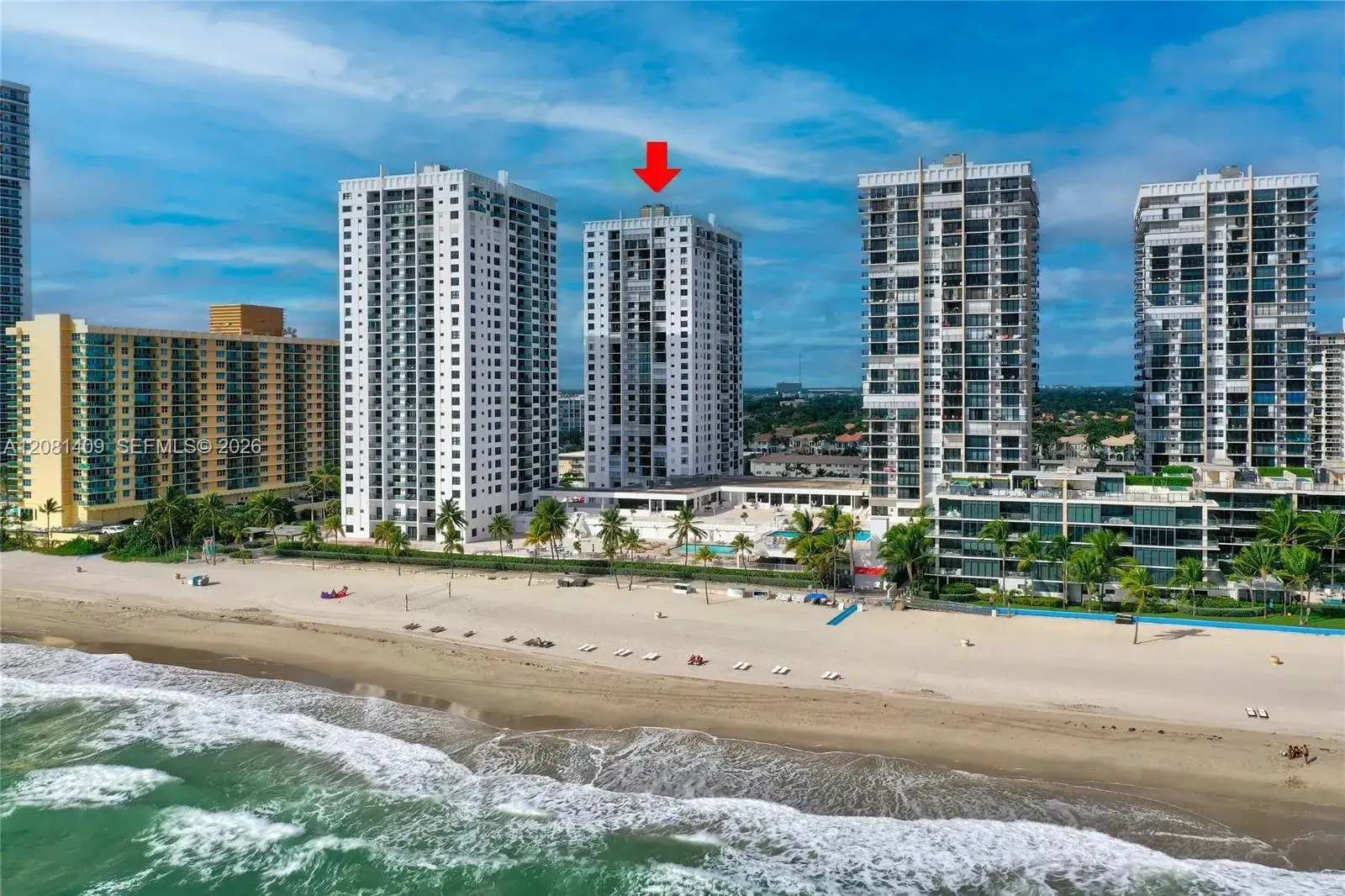 1 bedroom 1 bath Residential for sale at 2401 S Ocean Dr # 1906, Hollywood FL 33019