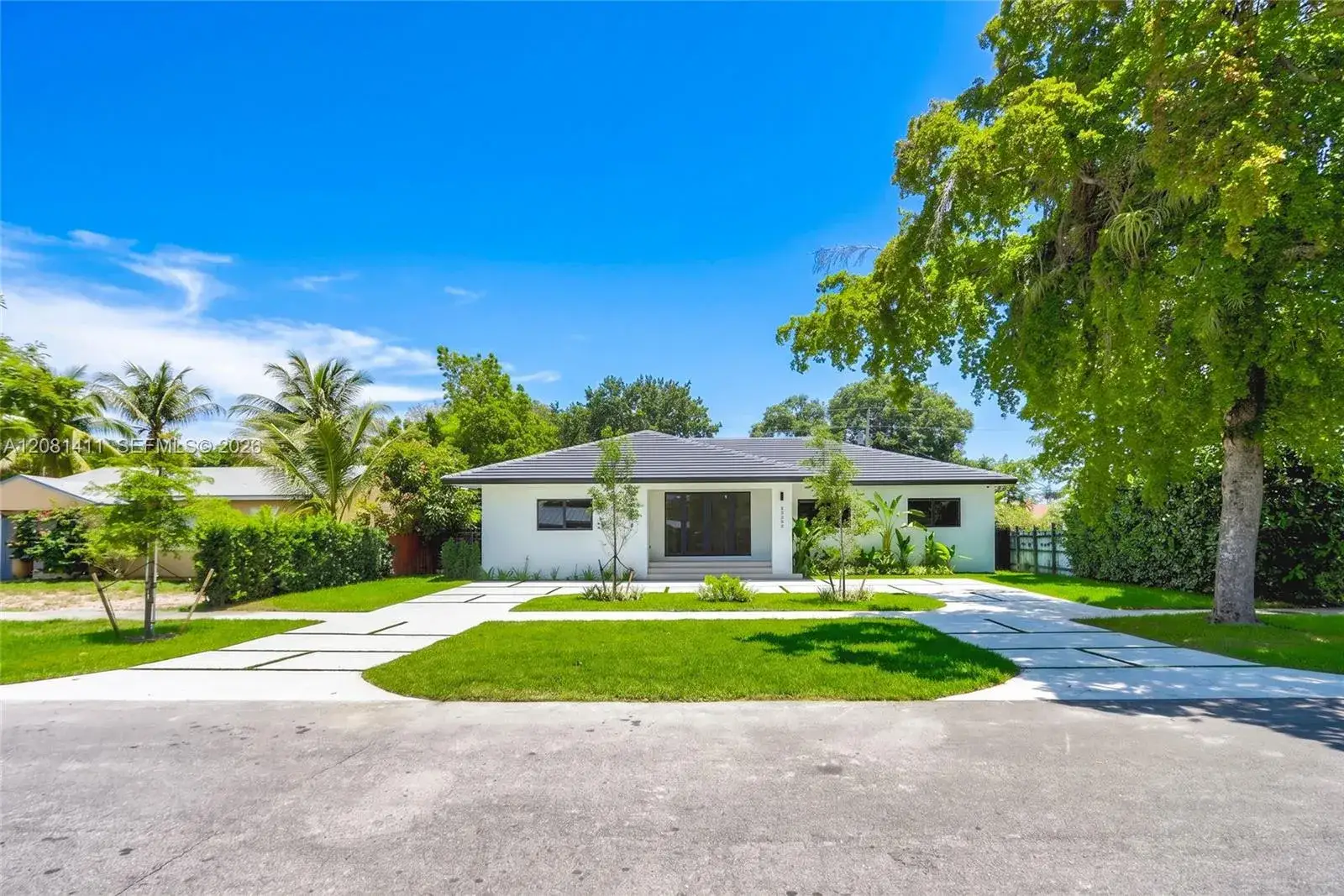 6853 S Waterway Dr, Miami FL 33155