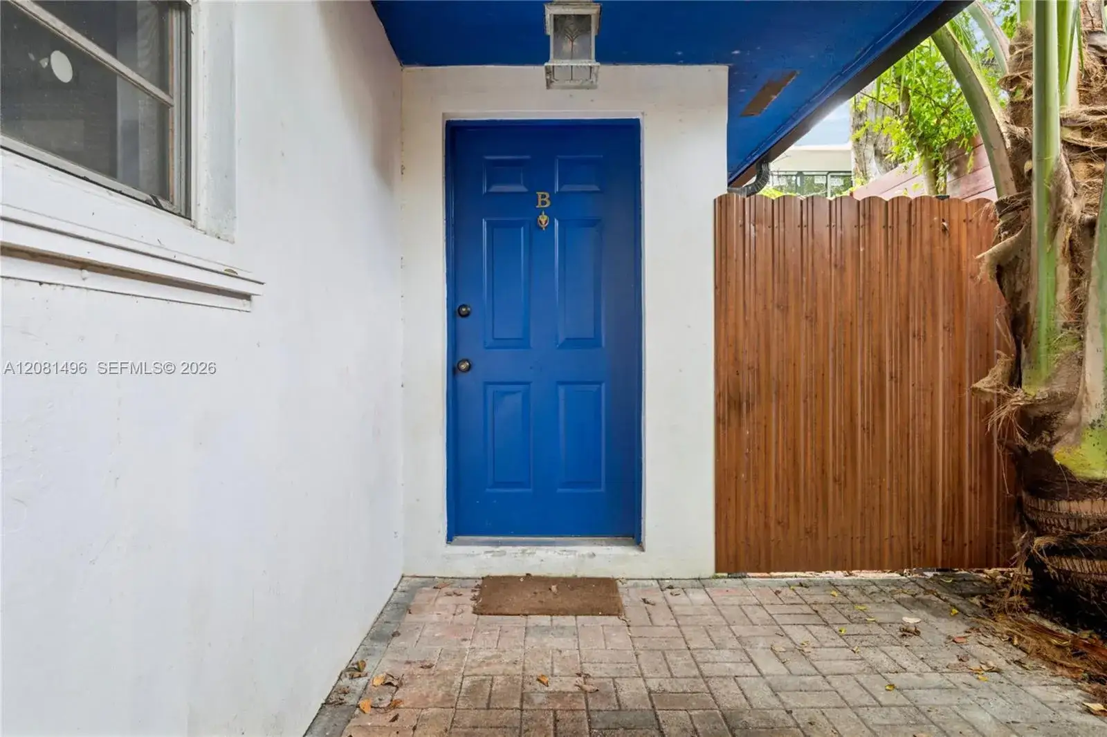 2 bedroom 1 bath Residential Lease for rent at 2928 Louise St # B, Miami FL 33133
