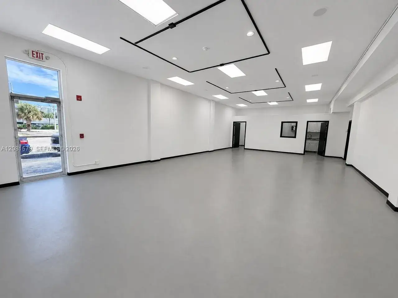 Commercial Sale for sale at 2716 S Dixie Hwy # 101, West Palm Beach FL 33405