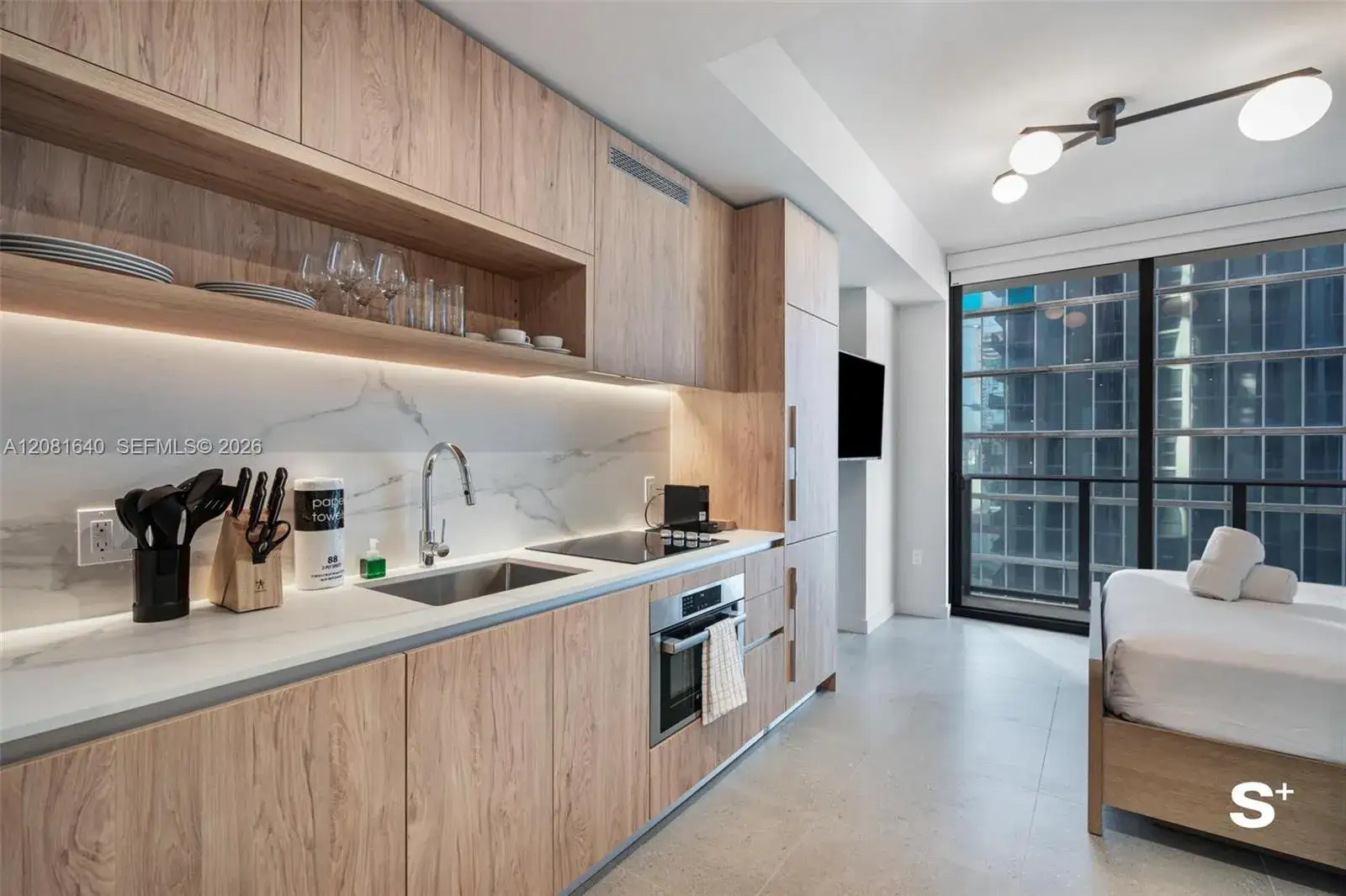11 NE 6th St # 2206, Miami FL 33132