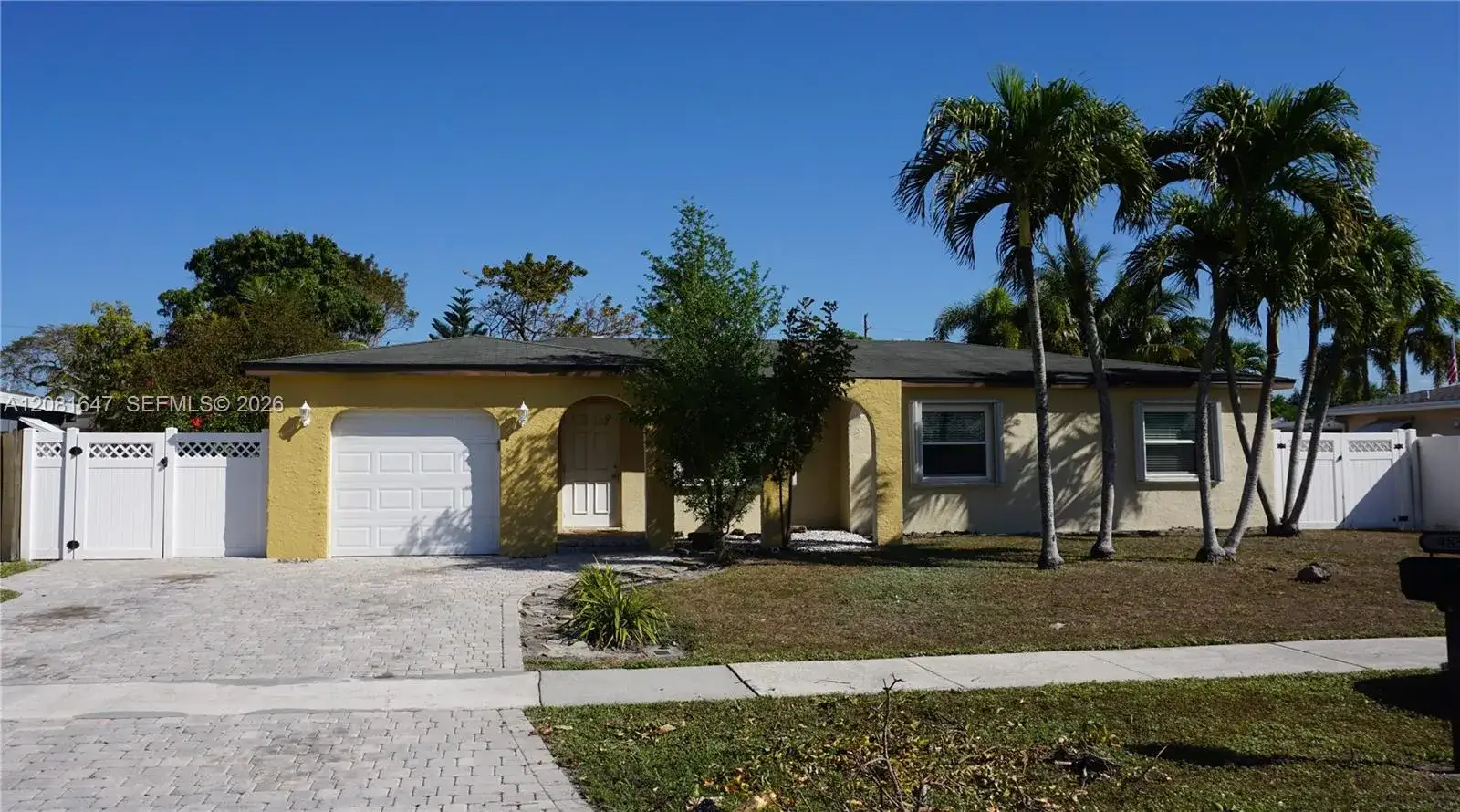 3 bedroom 2 bath Residential Lease for rent at 4857 Alfresco St, Boca Raton FL 33428