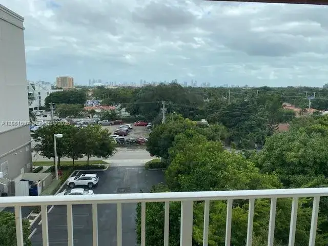 2 bedroom 1 bath Residential Lease for rent at 115 SW 42nd Ave # 504, Miami FL 33134