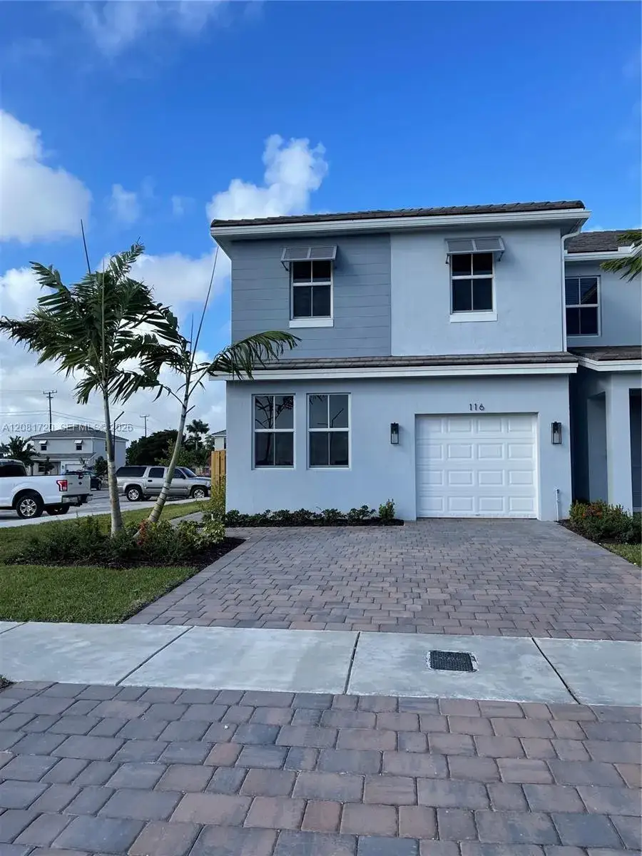 4 bedroom 3 bath Residential Lease for rent at 116 NE 13th Ter # 116, Homestead FL 33033