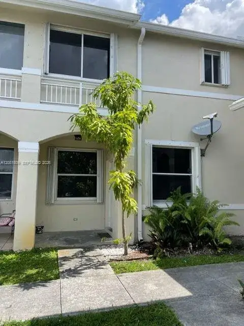 3 bedroom 2 bath Residential Lease for rent at 835 NE 212th Ter # 2, Miami FL 33179