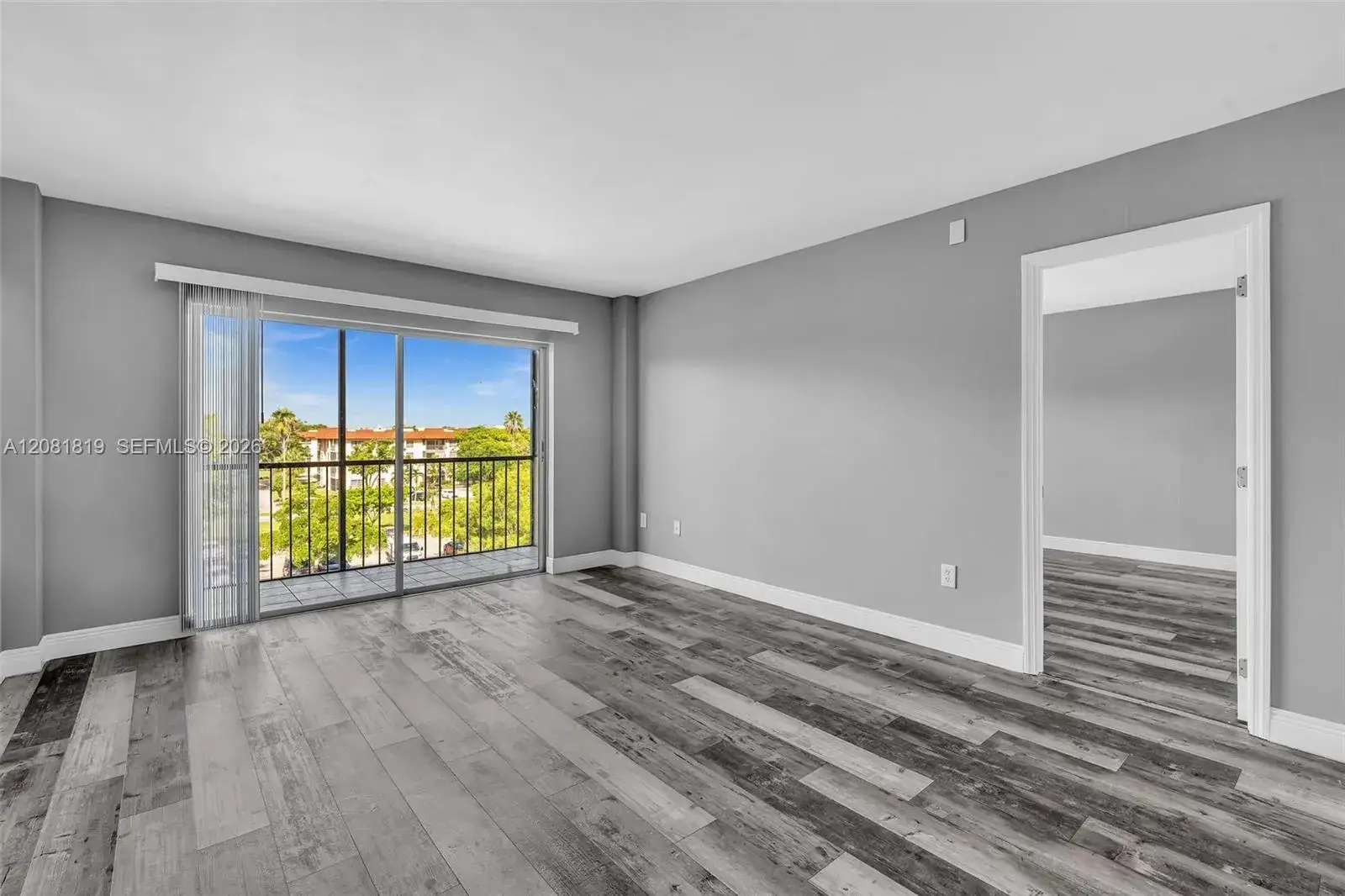 2 bedroom 2 bath Residential for sale at 4158 Inverrary Dr # 503, Lauderhill FL 33319