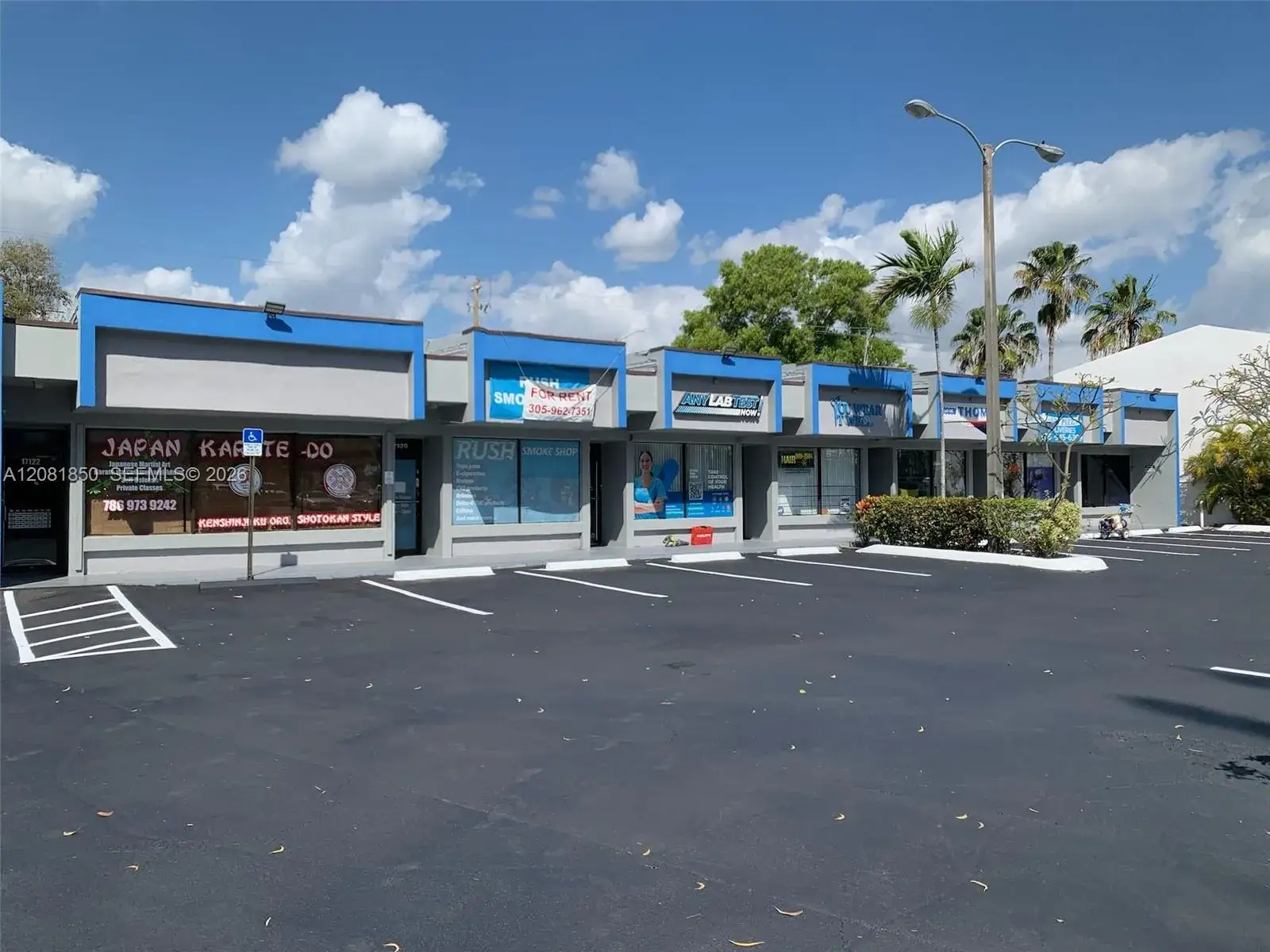 Commercial Sale for sale at 17122 W Dixie Hwy, North Miami Beach FL 33160