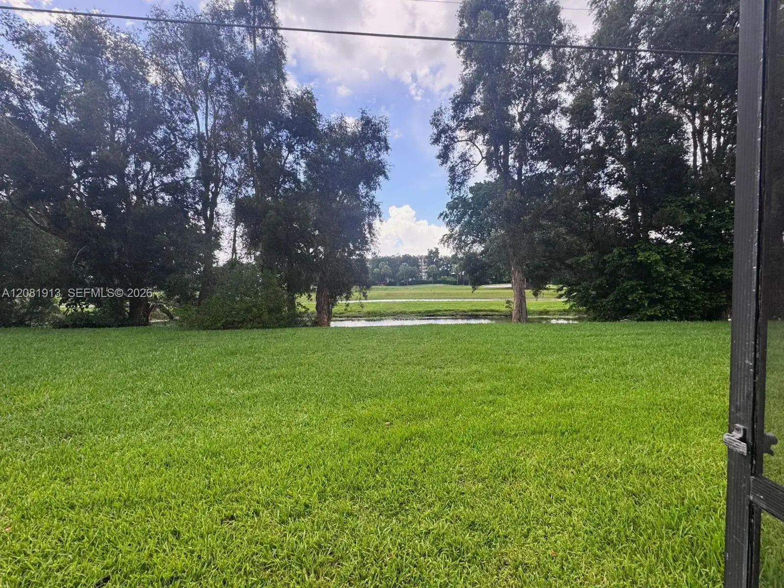 2 bedroom 2 bath Residential for sale at 10325 NW 11th St # 101, Pembroke Pines FL 33026