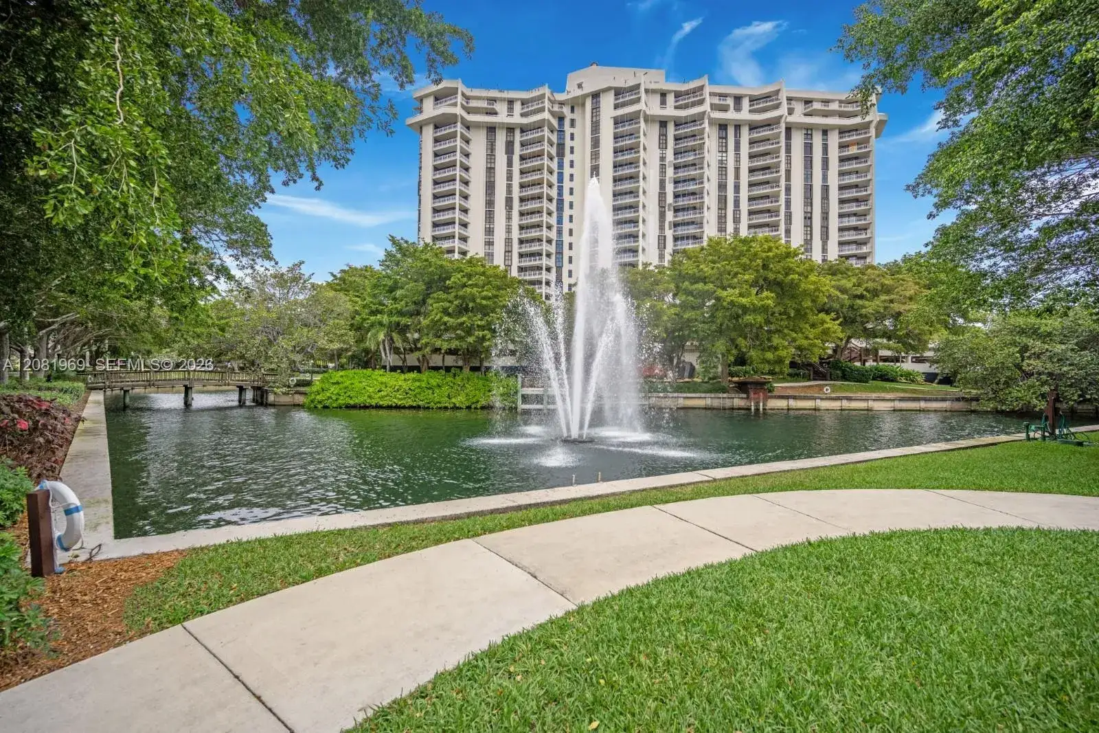 1 bedroom 2 bath Residential Lease for rent at 2000 Towerside Ter # 408, Miami FL 33138
