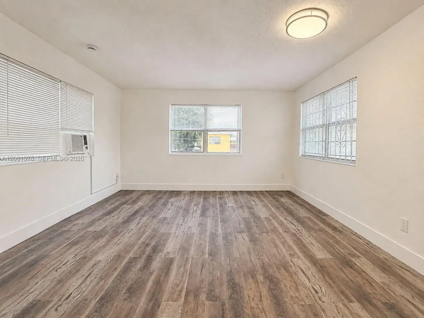 1 bedroom 1 bath Residential Lease for rent at 6950 NW 8th Ave # 5, Miami FL 33150