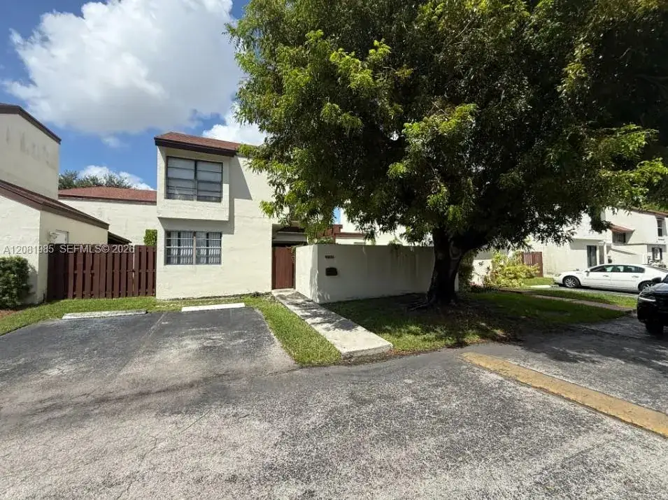 2 bedroom 1 bath Residential for sale at 9764 NW 4th Ln # 9764, Miami FL 33172