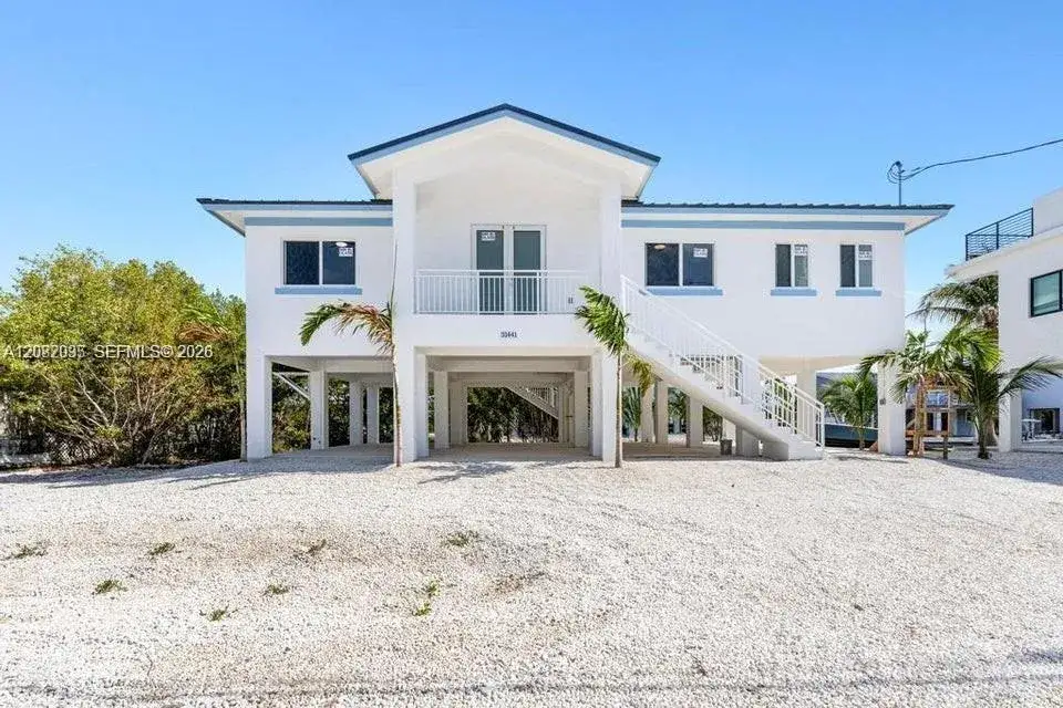 3 bedroom 2 bath Residential for sale at 31441 Avenue F, Big Pine FL 33043