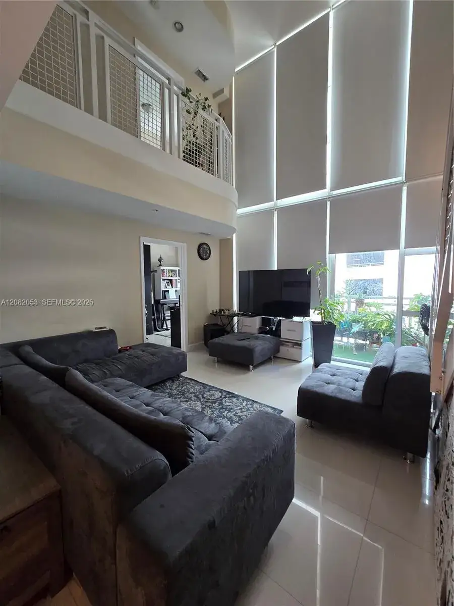 2 bedroom 2 bath Residential for sale at 244 Biscayne Blvd # 652, Miami FL 33132