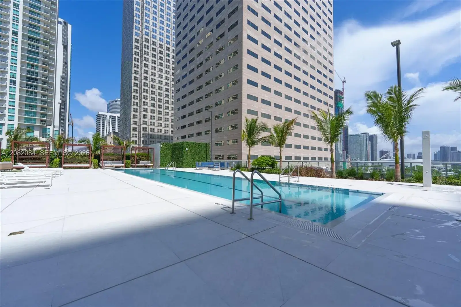 325 S Biscayne Blvd # 415, Miami FL 33131