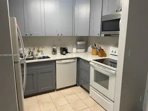 2671 Riverside Dr # 7, Coral Springs FL 33065