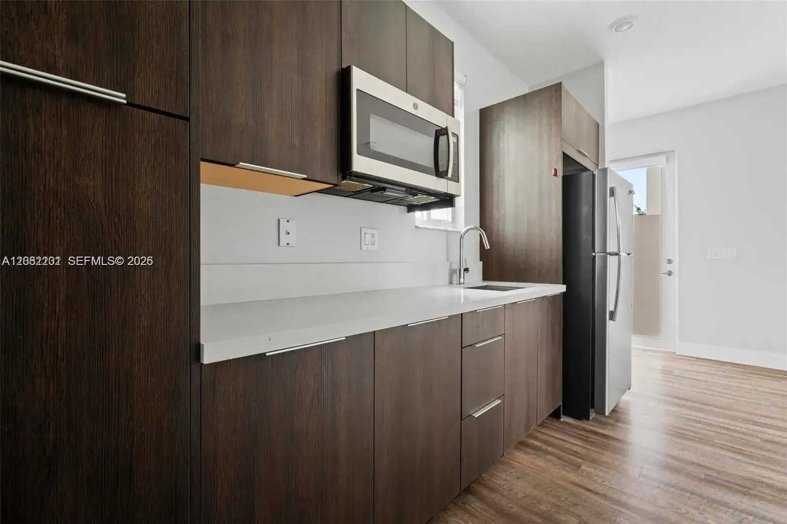 1 bath Residential Lease for rent at 6658 NW 102nd Path, Doral FL 33178