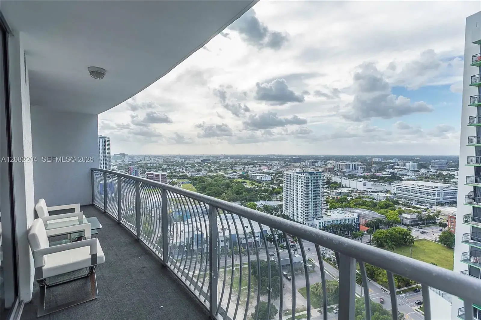 1 bedroom 1 bath Residential Lease for rent at 1750 N Bayshore Dr # 3211, Miami FL 33132