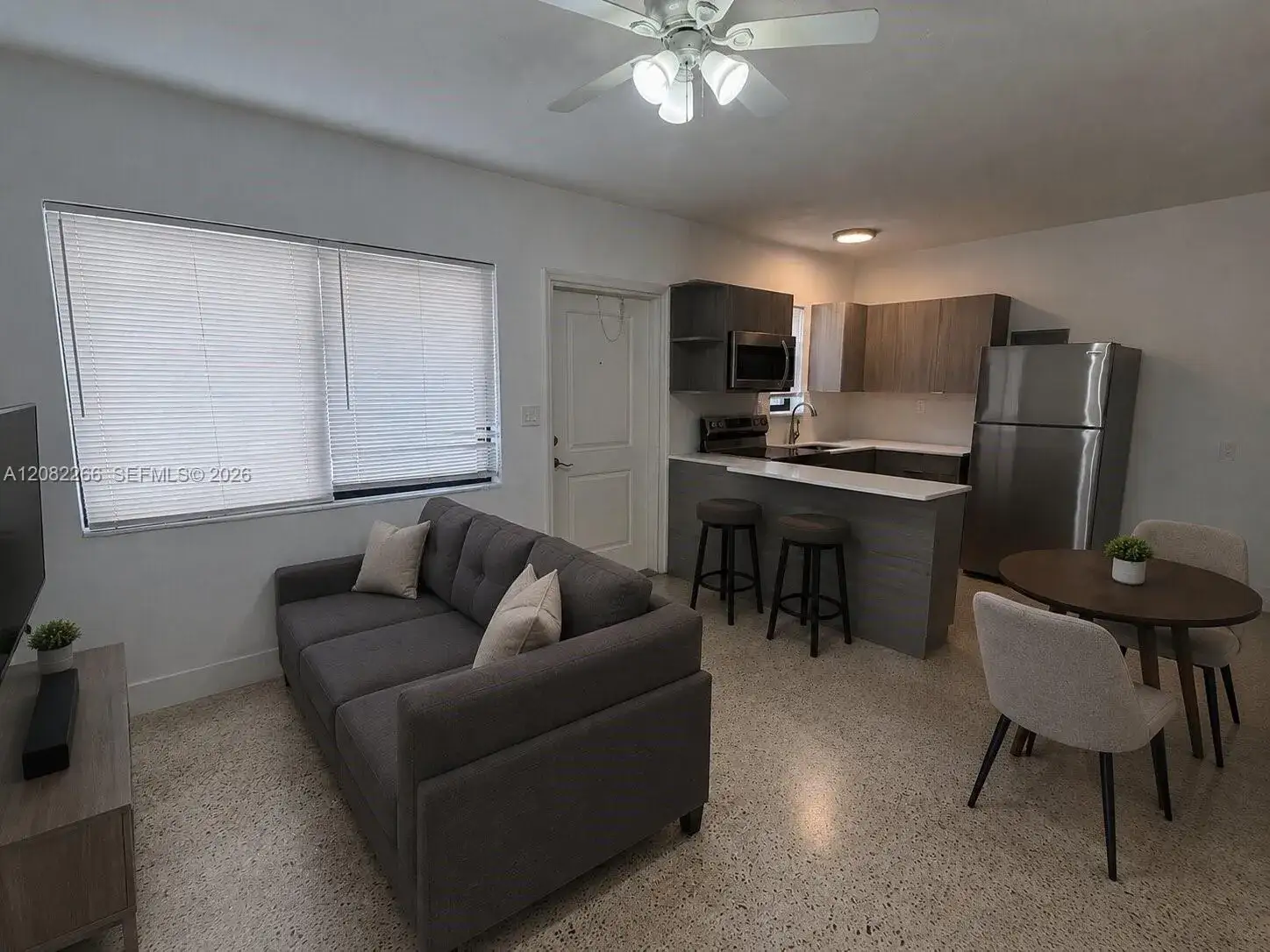 1 bedroom 1 bath Residential Lease for rent at 600 SW 10th St # 4, Miami FL 33130