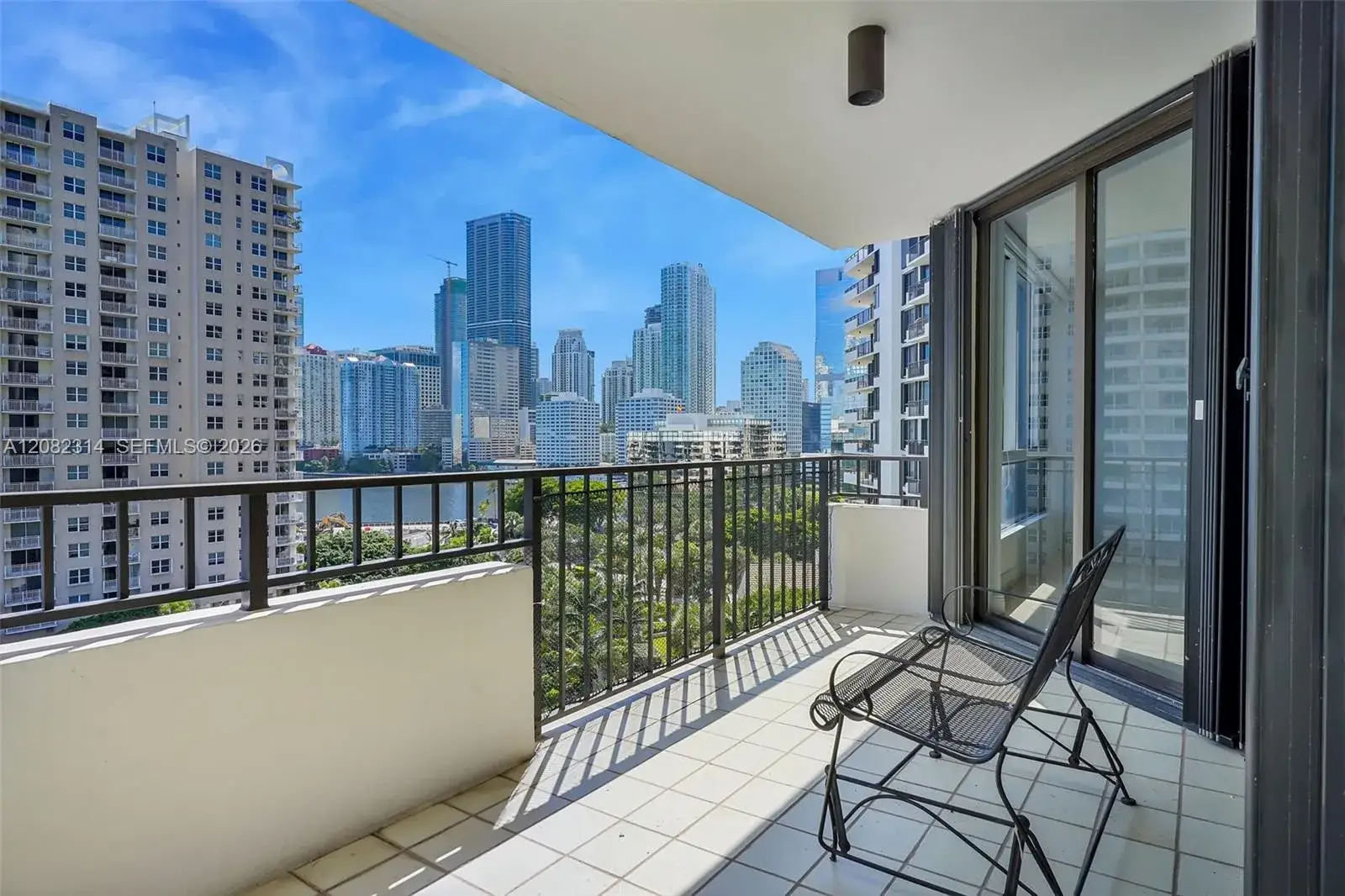 2 bedroom 2 bath Residential Lease for rent at 520 Brickell Key Dr # A1007, Miami FL 33131