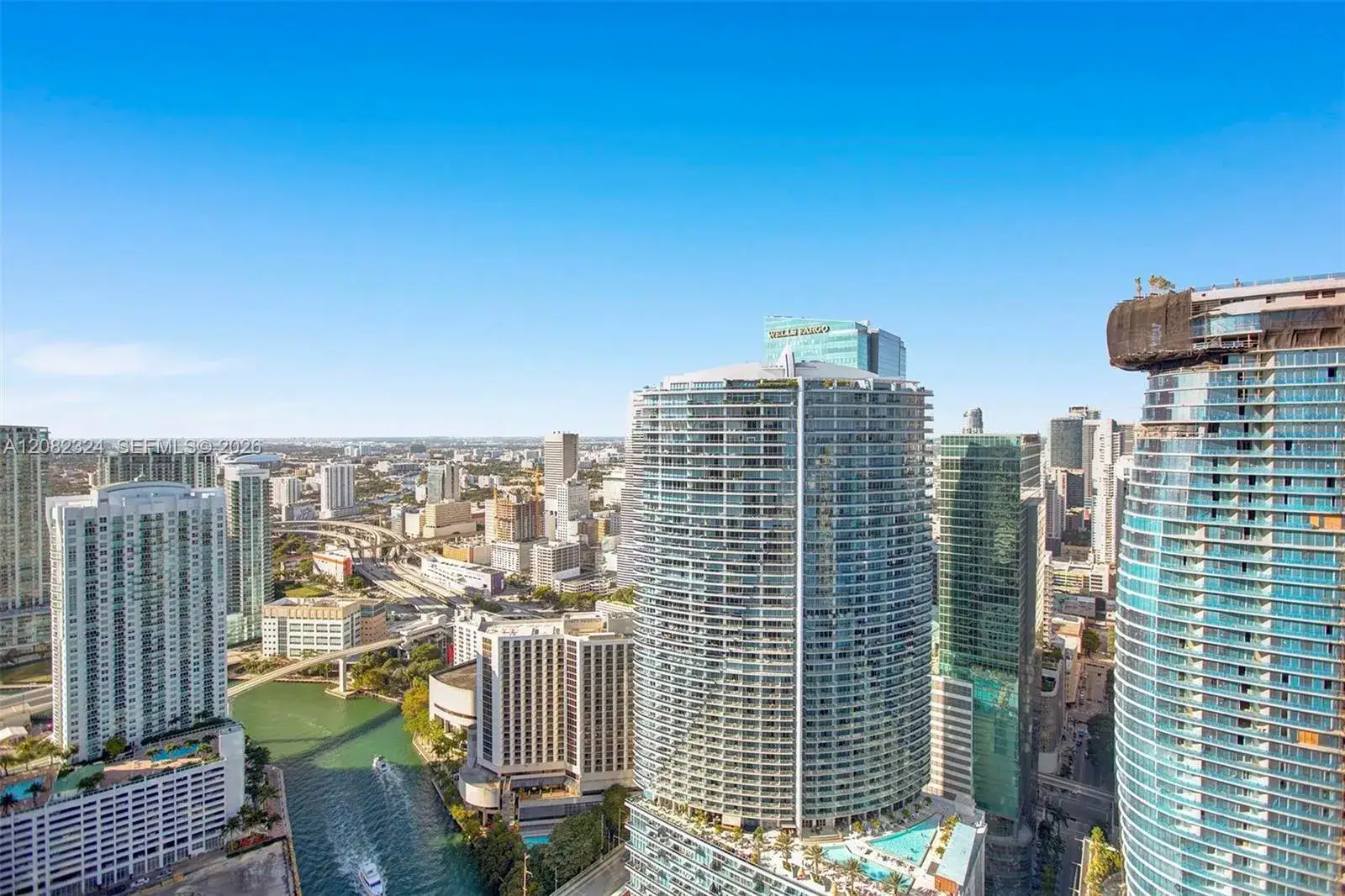 1 bath Residential Lease for rent at 475 Brickell Ave # 5010, Miami FL 33131